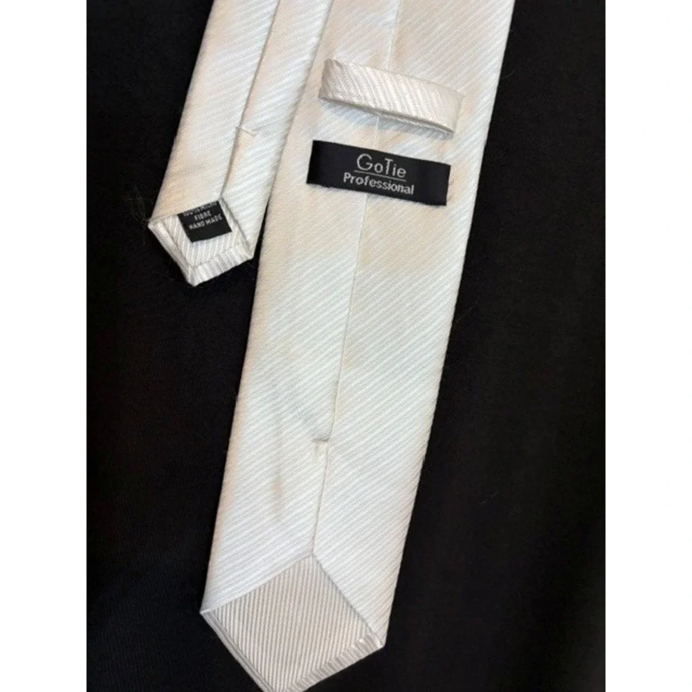 Men's White Lip Logo GoTie Professional Neck Tie OS